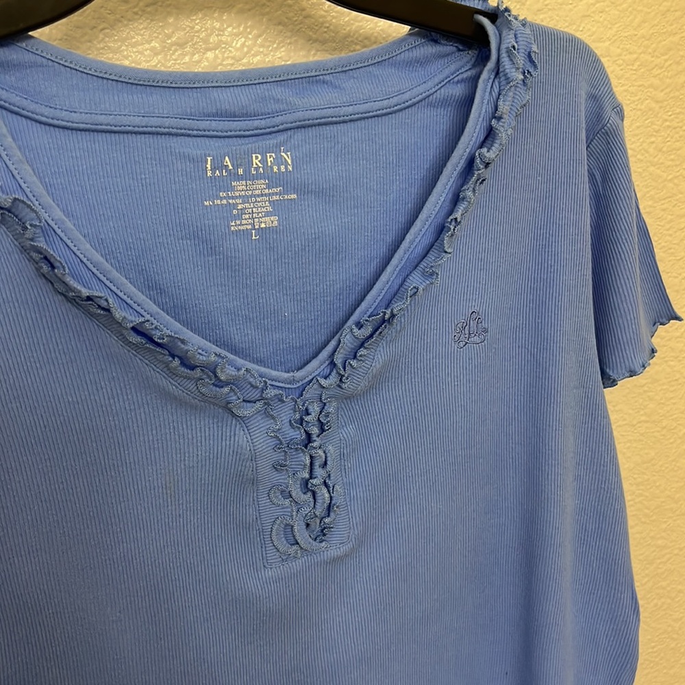 V neck rubbed tee